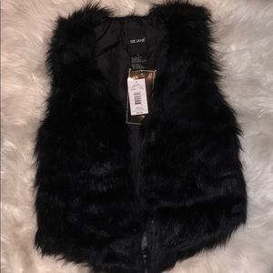 ME JANE FAUX FUR BLACK VEST